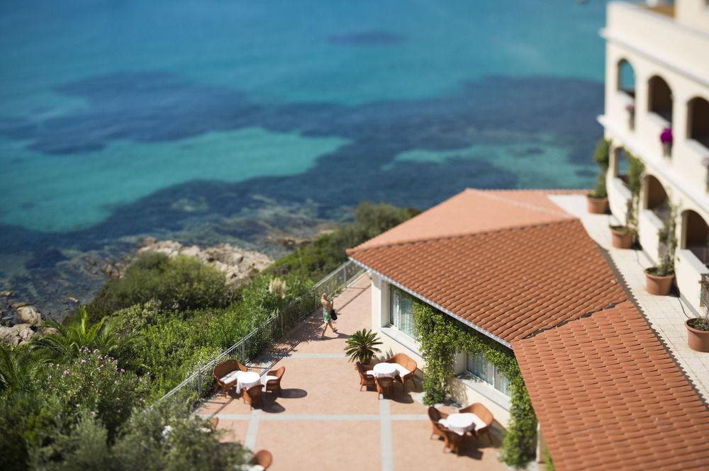 Gabbiano Azzurro Hotel & Suites Golfo Aranci Buitenkant foto